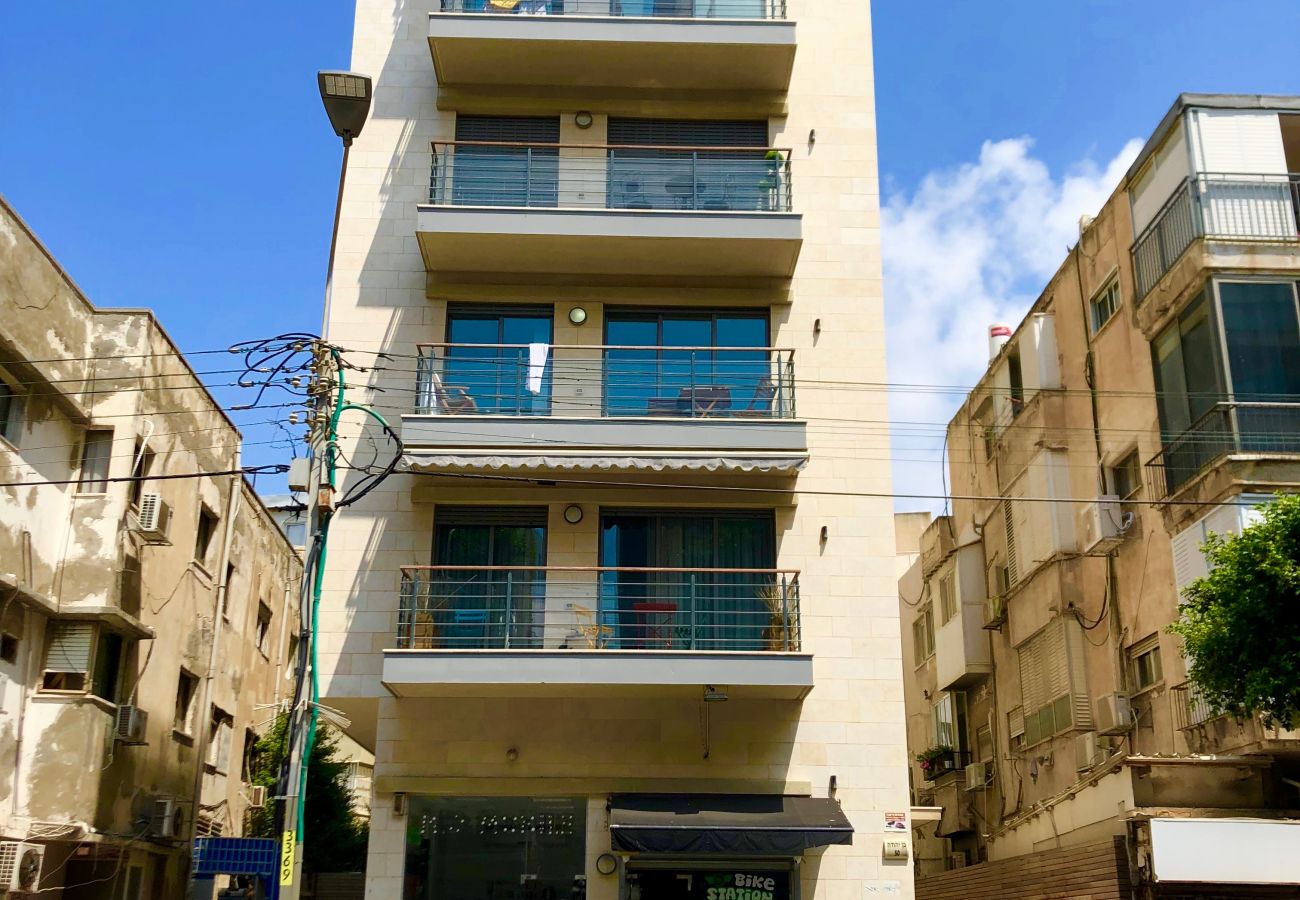 Apartment in Tel Aviv - Jaffa - Comfort 3BR & Balcony in City Center by FeelHome