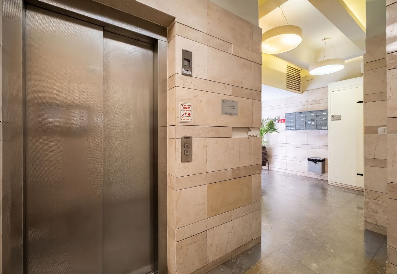 Apartment in Tel Aviv - Jaffa - MAMAD Beach & City Center with Sea View by FeelHome