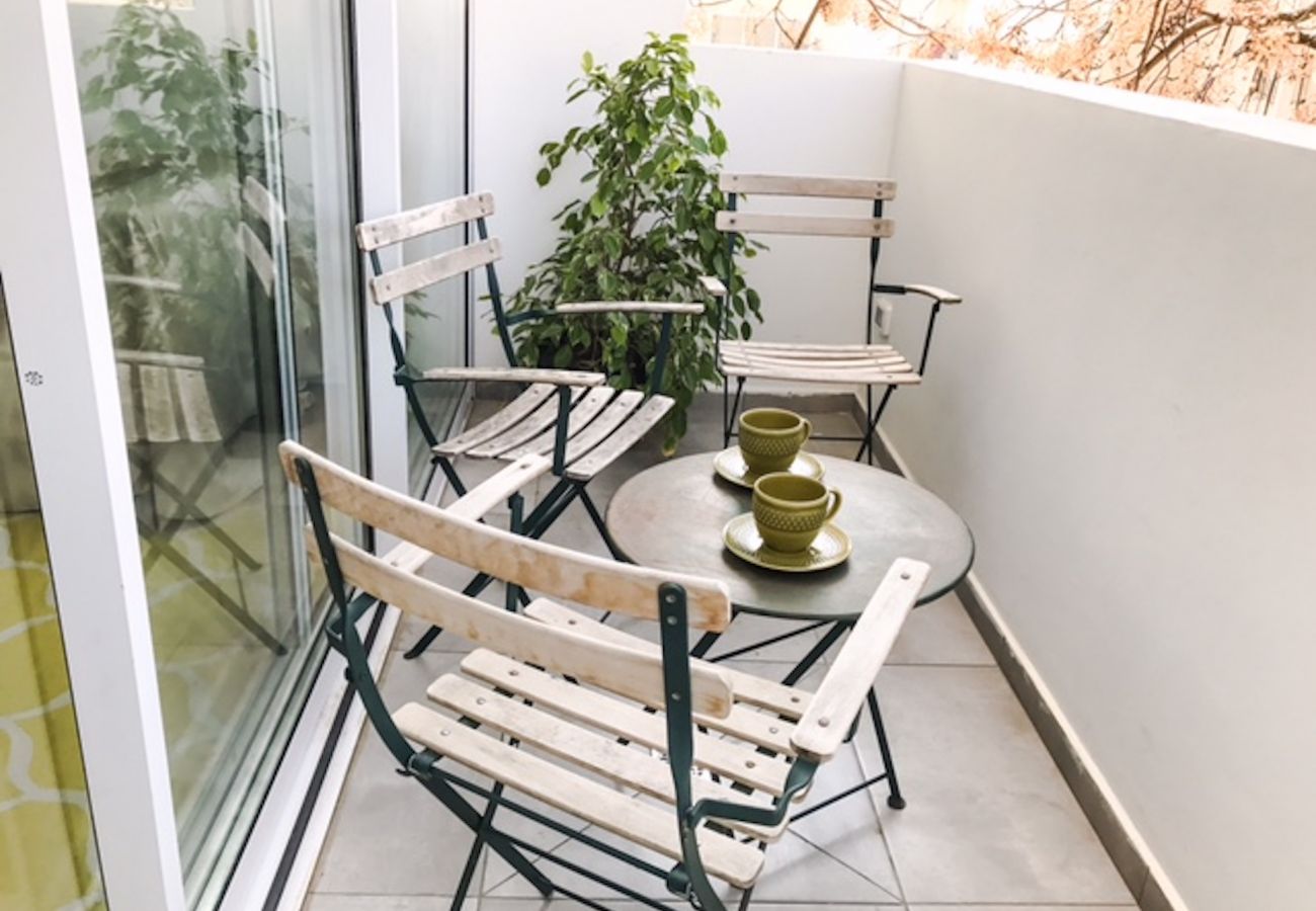 Apartment in Tel Aviv - Jaffa - Lovely 2BR with Balcony at Gordon Beach by FeelHome