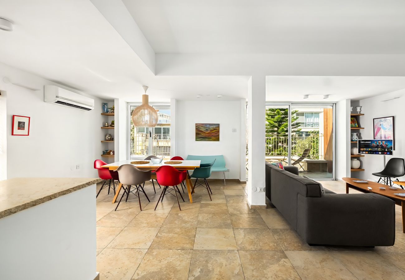 Apartment in Tel Aviv - Jaffa - Beach Penthouse & Terrace near Hilton by FeelHome