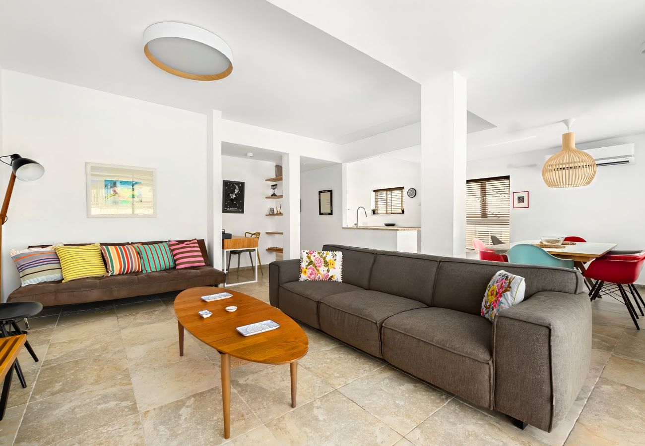 Apartment in Tel Aviv - Jaffa - Beach Penthouse & Terrace near Hilton by FeelHome