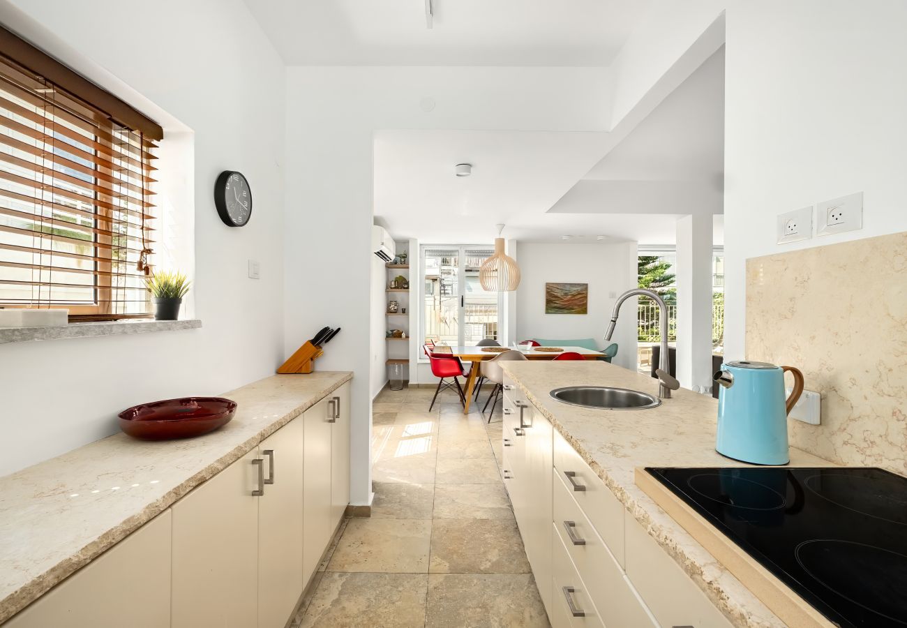 Apartment in Tel Aviv - Jaffa - Beach Penthouse & Terrace near Hilton by FeelHome