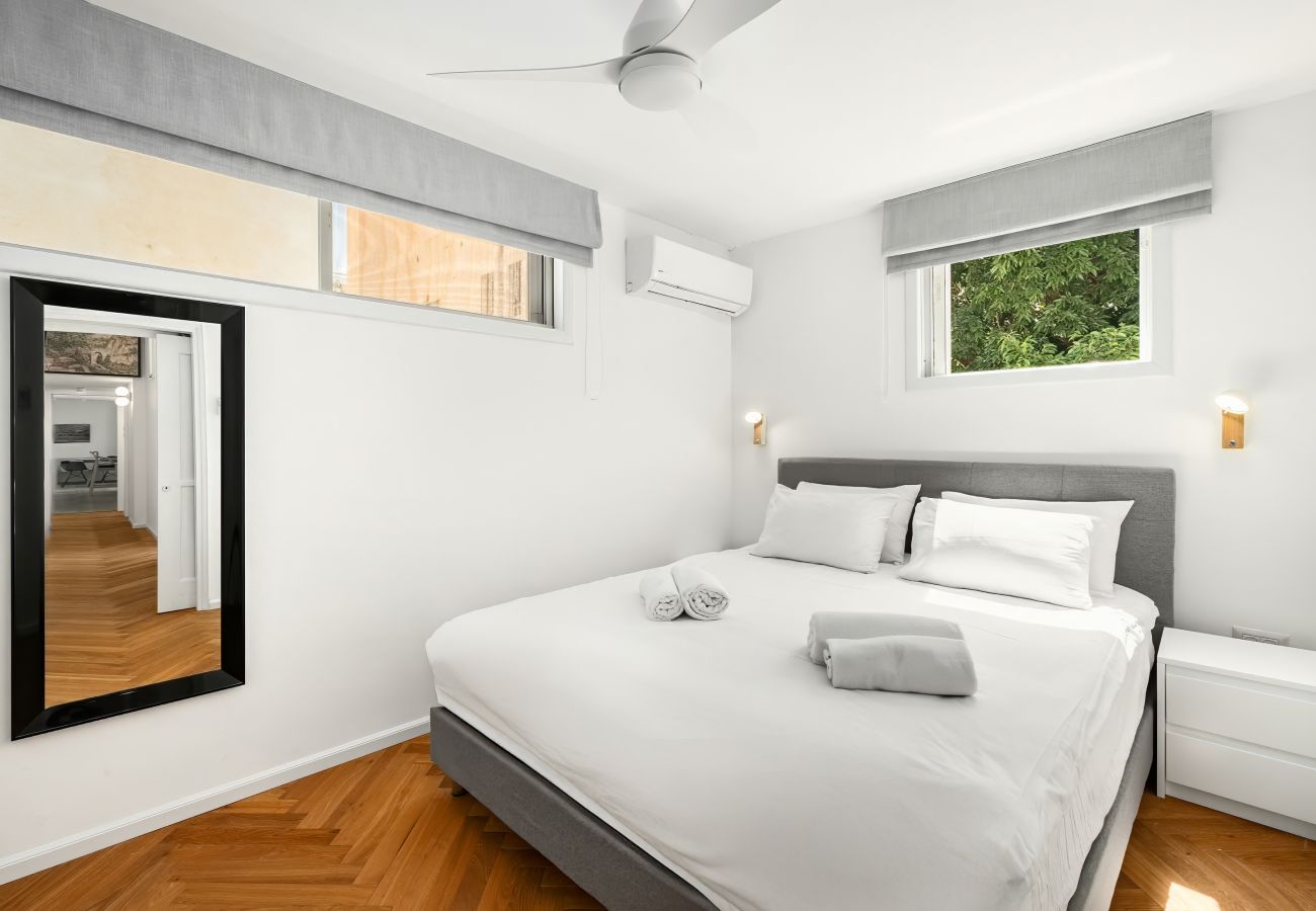 Apartment in Tel Aviv - Jaffa - Beach Penthouse & Terrace near Hilton by FeelHome