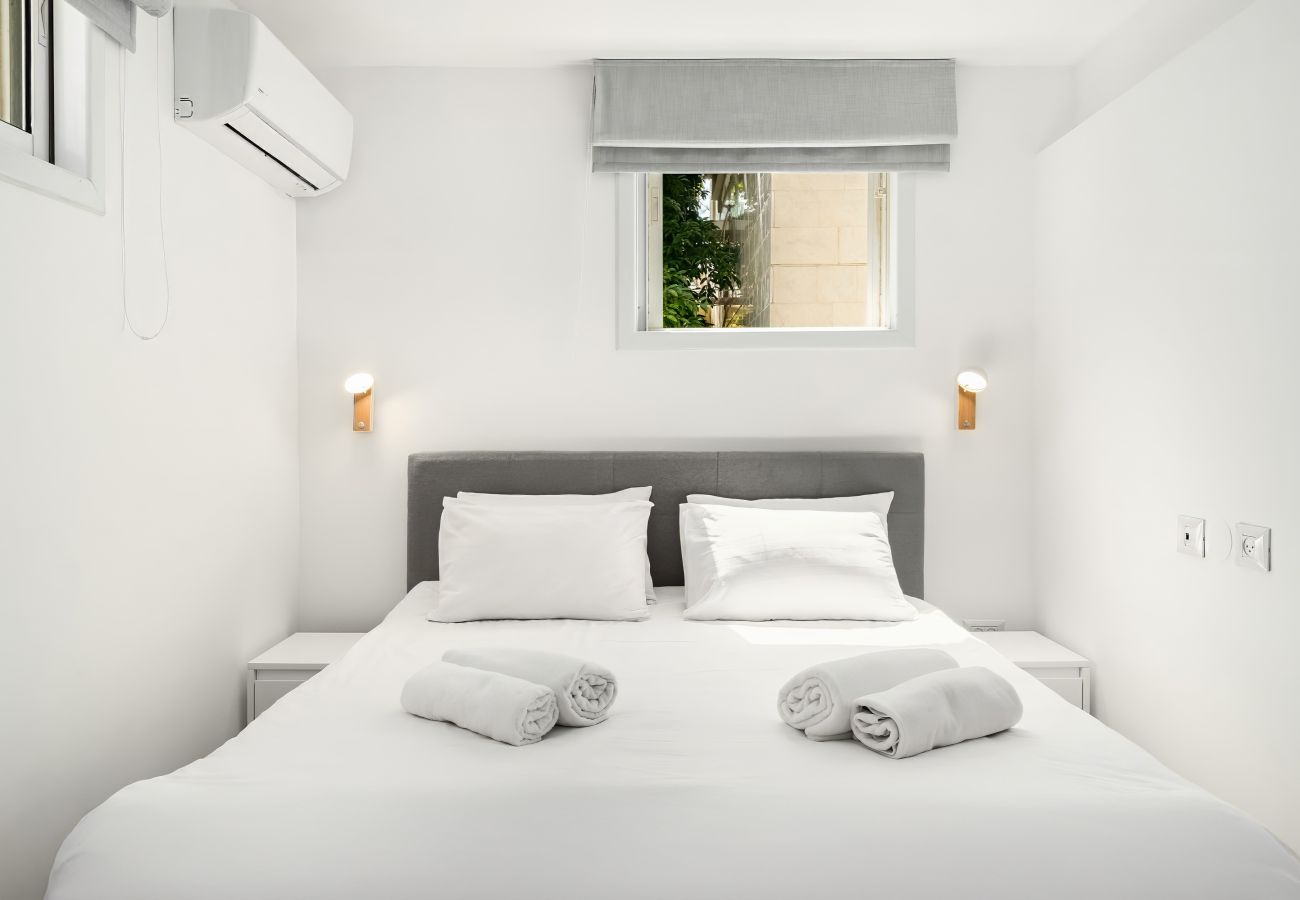 Apartment in Tel Aviv - Jaffa - Beach Penthouse & Terrace near Hilton by FeelHome