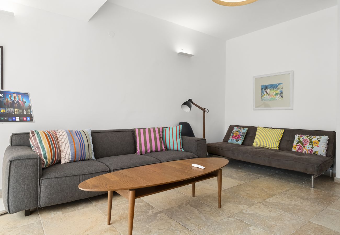 Apartment in Tel Aviv - Jaffa - Beach Penthouse & Terrace near Hilton by FeelHome