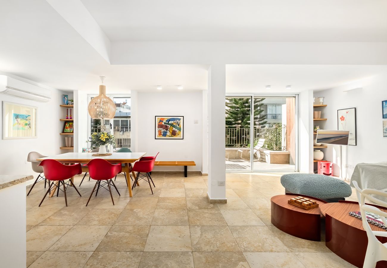 Apartment in Tel Aviv - Jaffa - Beach Penthouse & Terrace near Hilton by FeelHome