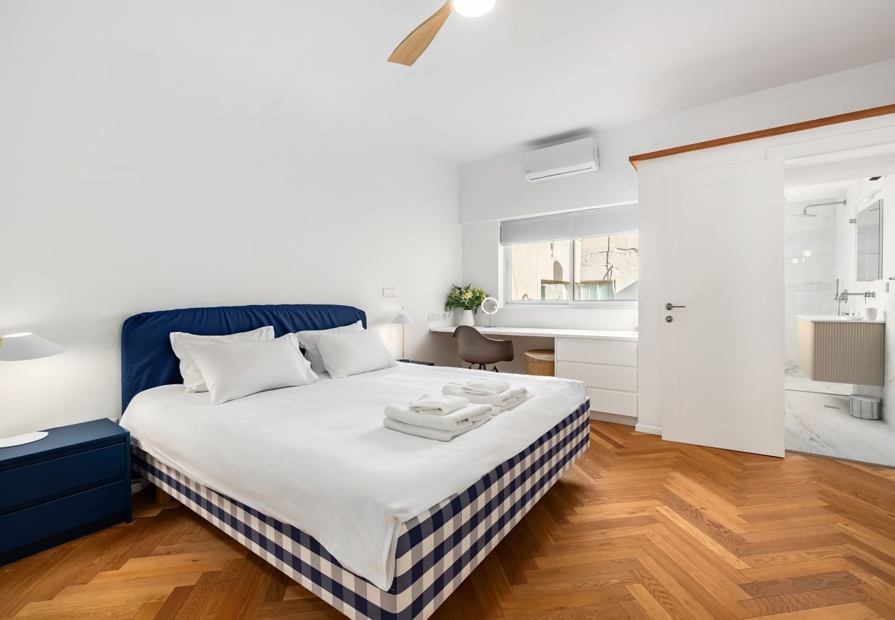 Apartment in Tel Aviv - Jaffa - Beach Penthouse & Terrace near Hilton by FeelHome