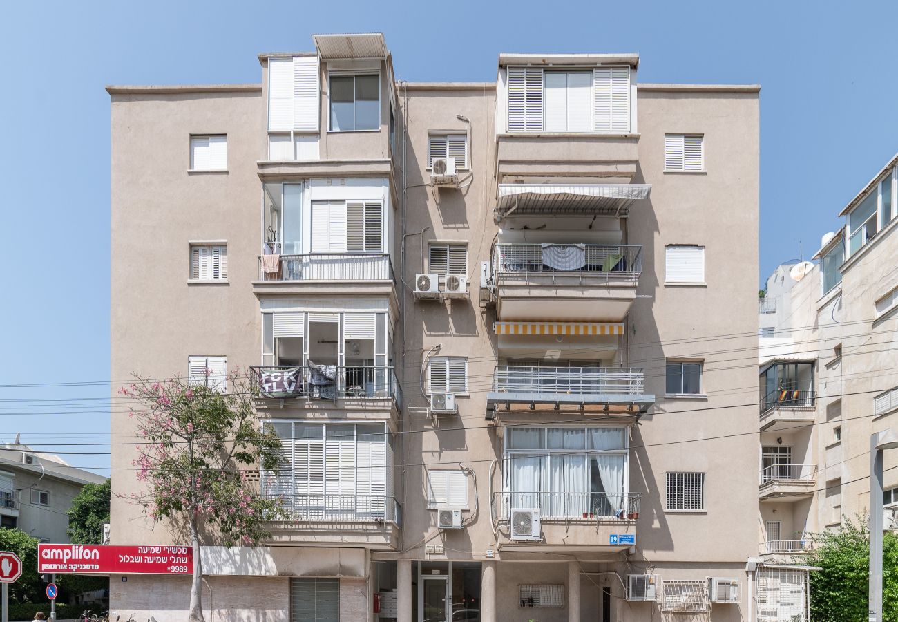 Apartment in Tel Aviv - Jaffa - Old North Comfort with Balcony by FeelHome