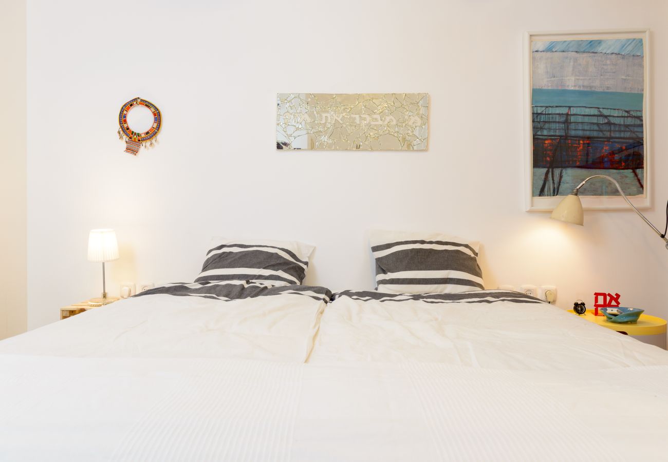 Apartment in Tel Aviv - Jaffa - Vintage & Chic with Patio by FeelHome