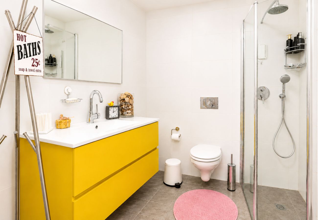 Apartment in Tel Aviv - Jaffa - Vintage & Chic with Patio by FeelHome