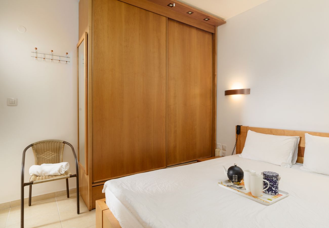 Apartment in Tel Aviv - Jaffa - Cosy Hideaway steps from Beach by FeelHome