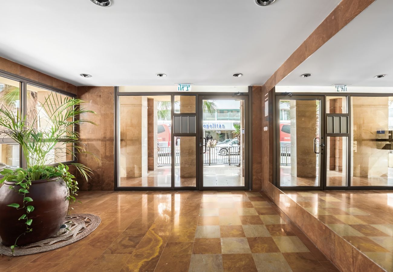 Apartment in Tel Aviv - Jaffa - MAMAD Cosy Hideaway steps from Beach by FeelHome