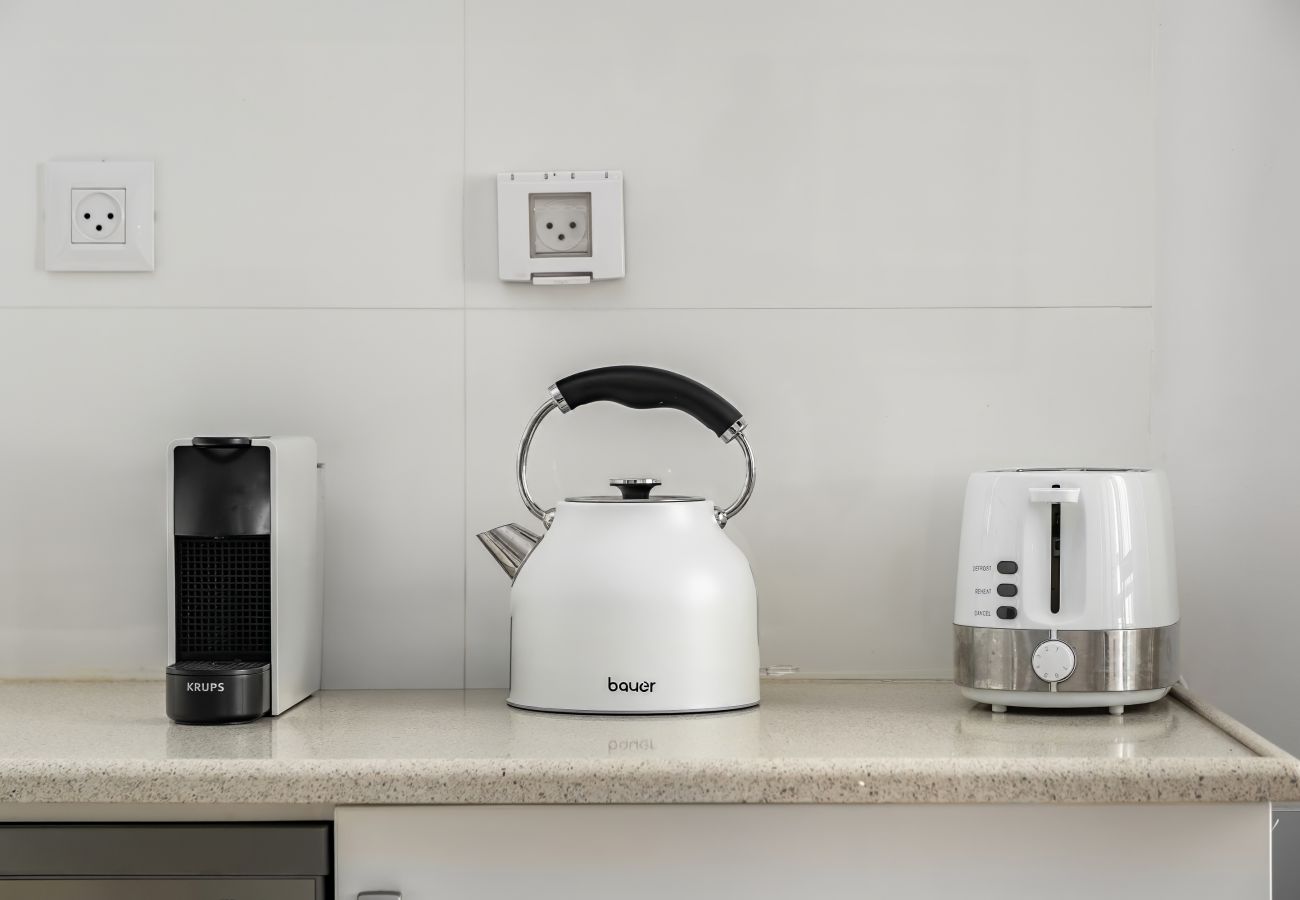 Apartment in Tel Aviv - Jaffa - MAMAD Cosy Hideaway steps from Beach by FeelHome