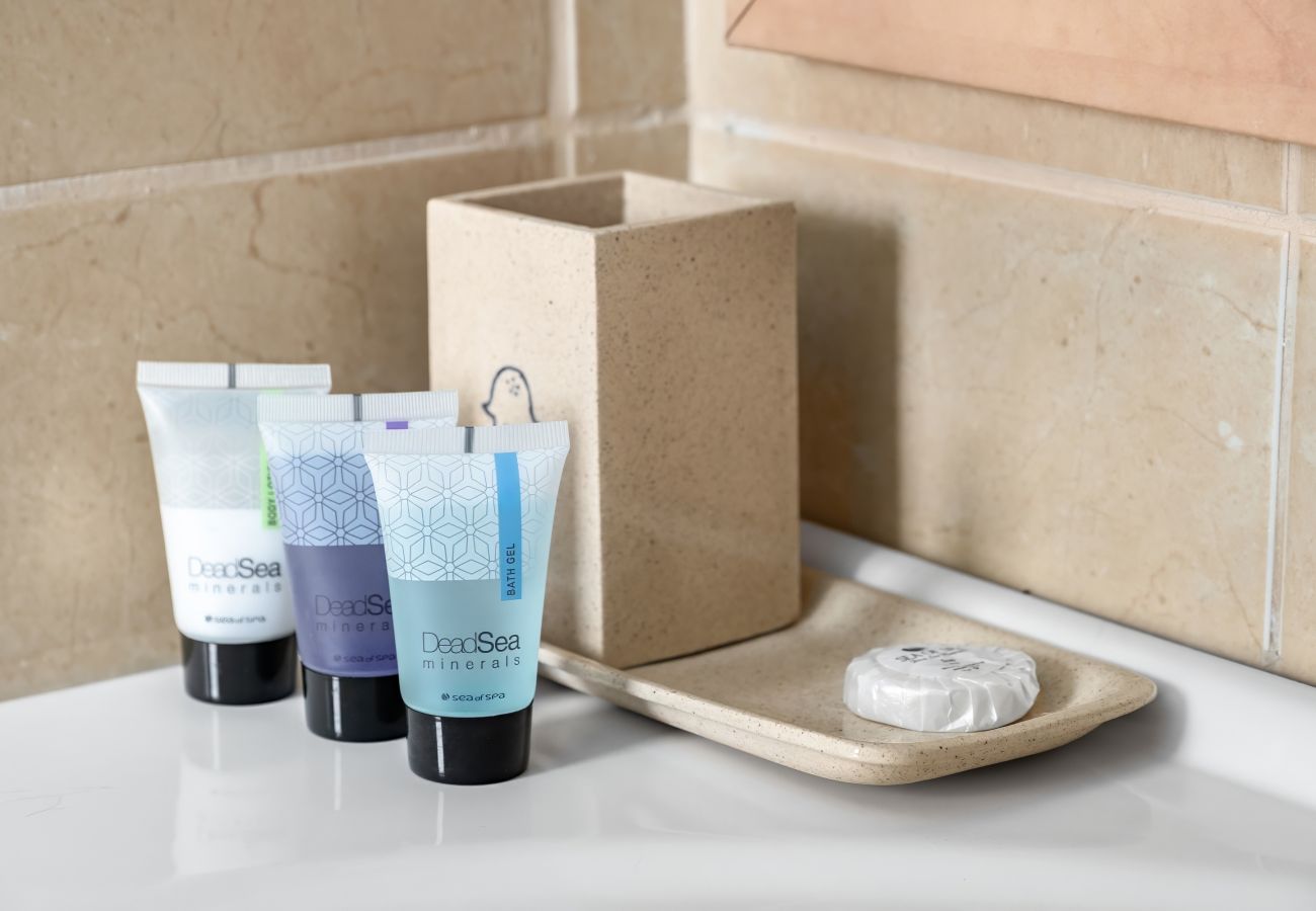 Apartment in Tel Aviv - Jaffa - MAMAD Cosy Hideaway steps from Beach by FeelHome