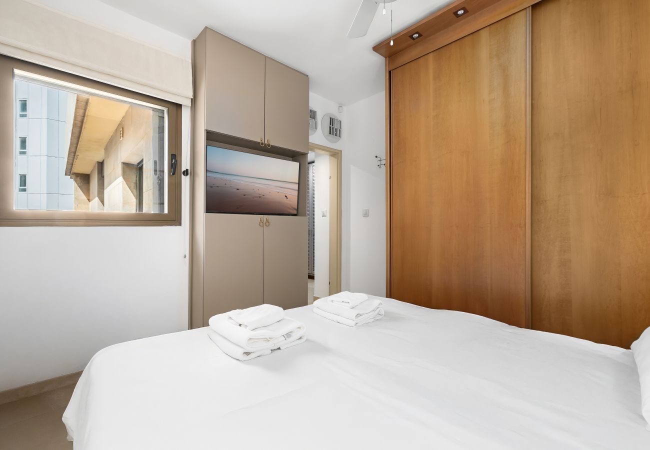 Apartment in Tel Aviv - Jaffa - MAMAD Cosy Hideaway steps from Beach by FeelHome