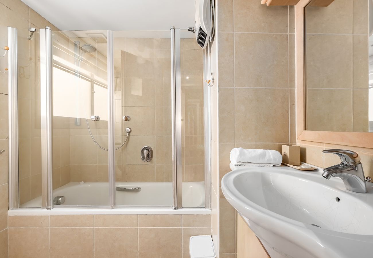 Apartment in Tel Aviv - Jaffa - MAMAD Cosy Hideaway steps from Beach by FeelHome