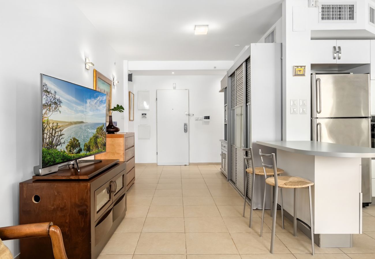 Apartment in Tel Aviv - Jaffa - MAMAD Cosy Hideaway steps from Beach by FeelHome