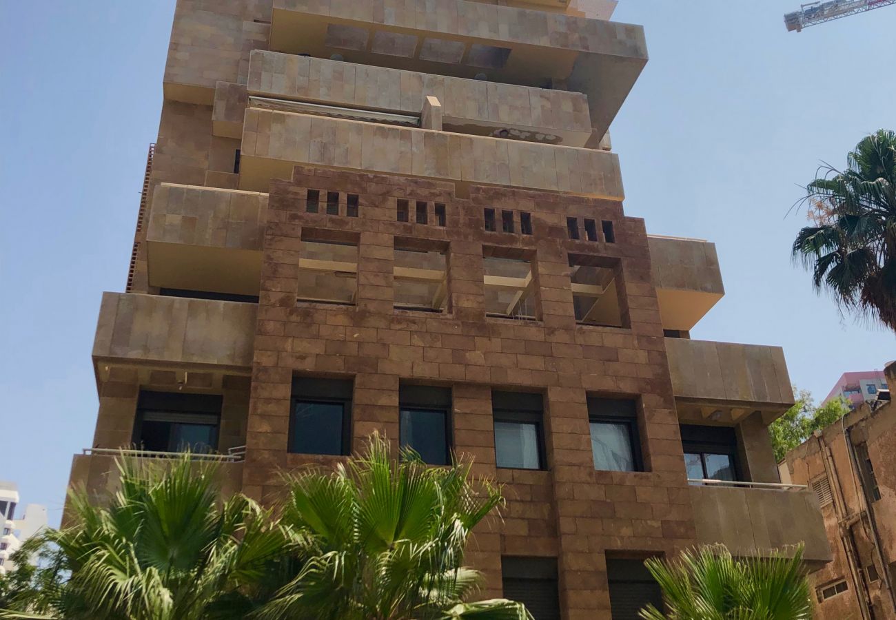 Apartment in Tel Aviv - Jaffa - Upscale Family Home with Balcony, Parking next to Beach by FeelHome
