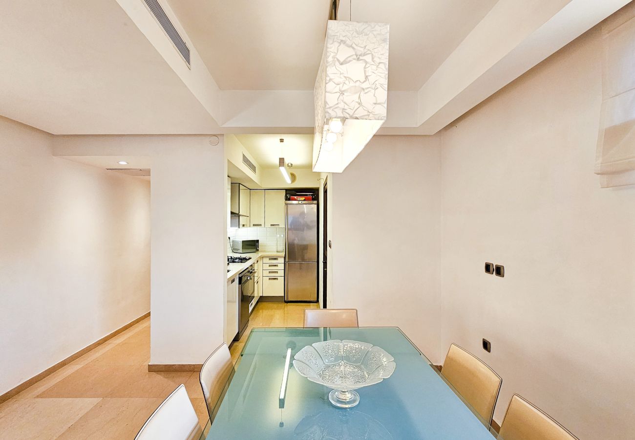 Apartment in Tel Aviv - Jaffa - Upscale Family Home with Balcony, Parking next to Beach by FeelHome