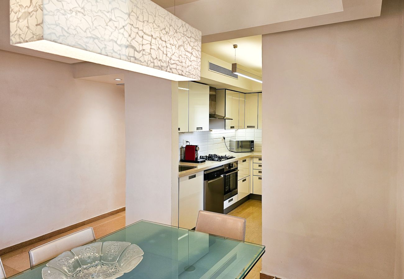Apartment in Tel Aviv - Jaffa - Upscale Family Home with Balcony, Parking next to Beach by FeelHome