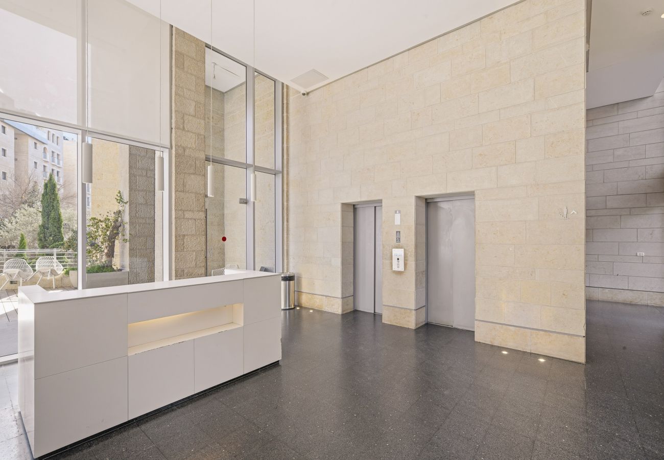 Apartment in Jerusalem - MAMAD Quiet with Terrasse in City Center by FeelHome