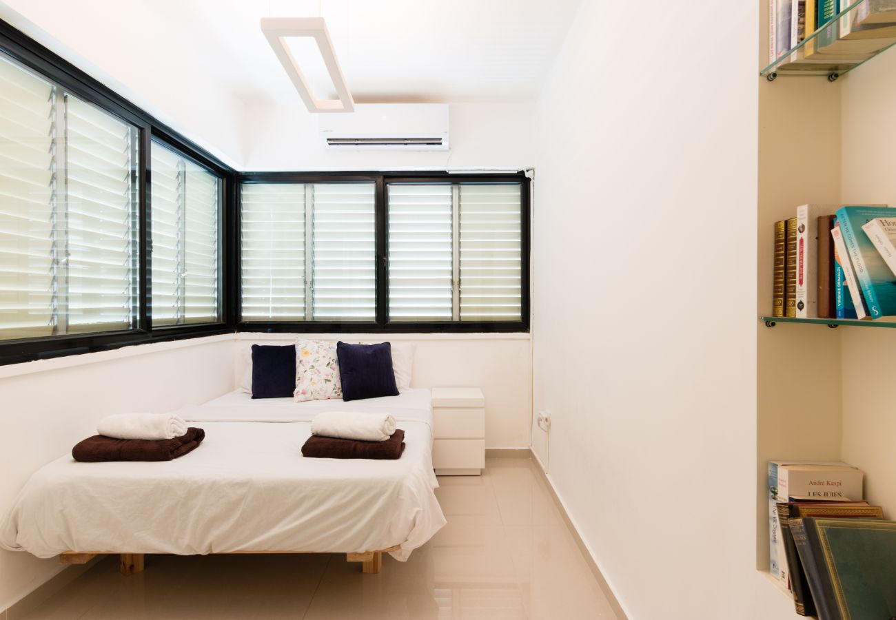 Apartment in Tel Aviv - Jaffa - Comfort Family Apartment near Beach by FeelHome