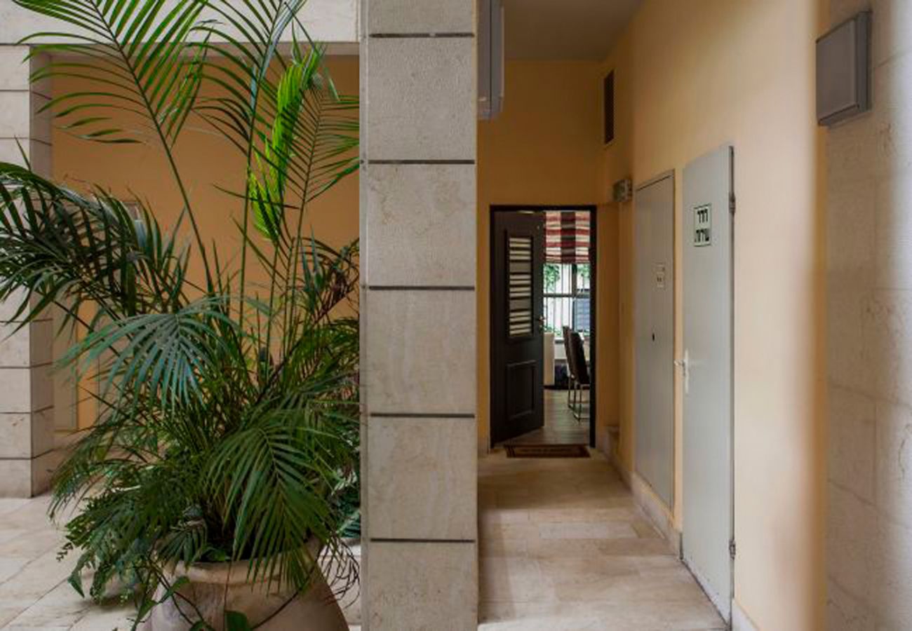 Apartment in Tel Aviv - Jaffa - Family Apt & Private Garden near Beach by FeelHome