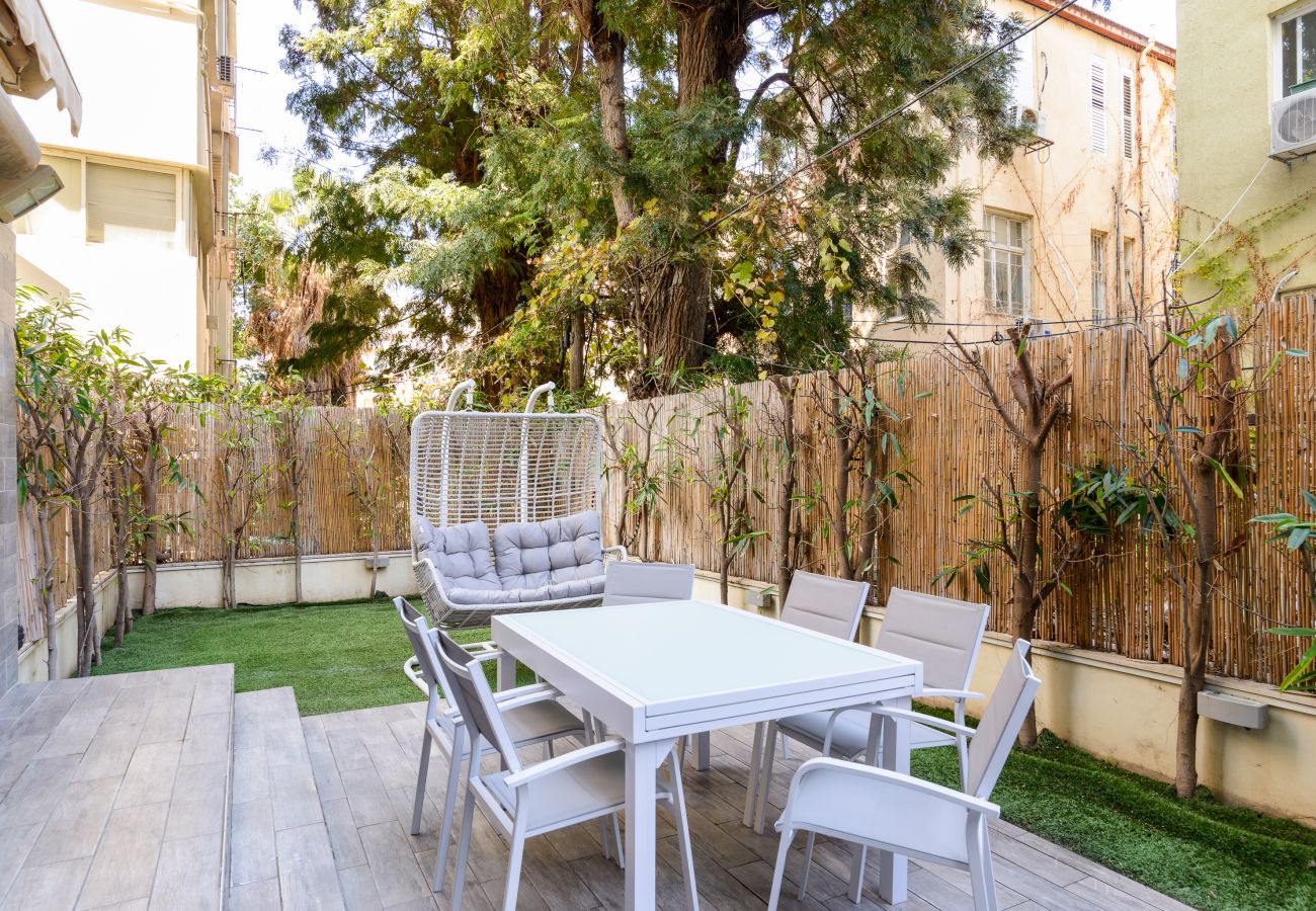 Apartment in Tel Aviv - Jaffa - Family Apt & Private Garden near Beach by FeelHome