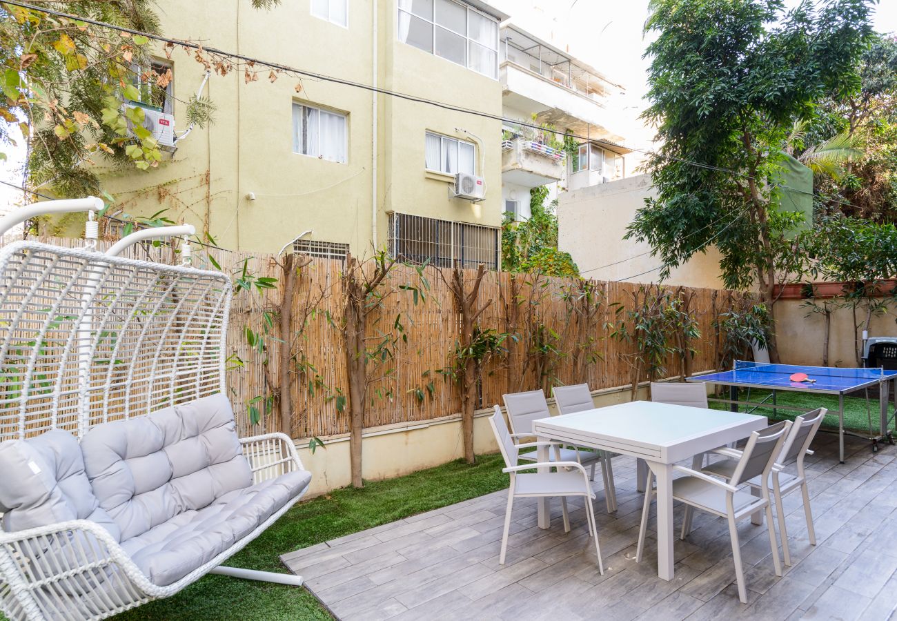 Apartment in Tel Aviv - Jaffa - Family Apt & Private Garden near Beach by FeelHome