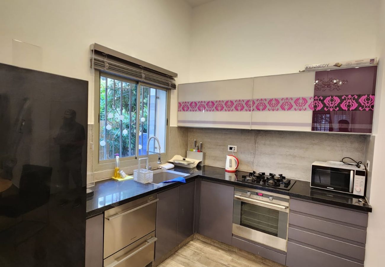 Apartment in Tel Aviv - Jaffa - Family Apt & Private Garden near Beach by FeelHome