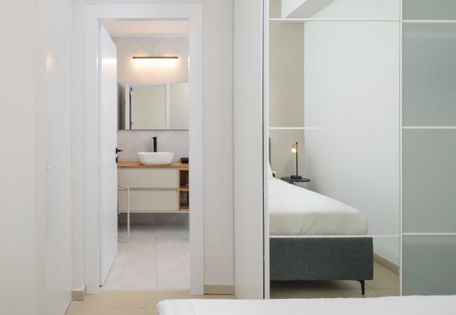 Apartment in Tel Aviv - Jaffa - MAMAD Elegant Duplex with XL Patio by FeelHome Apartment in Tel Aviv - Jaffa - MAMAD Elegant Duplex with XL Patio by FeelHome