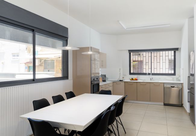 Apartment in Tel Aviv - Jaffa - MAMAD Elegant Duplex with XL Patio by FeelHome Apartment in Tel Aviv - Jaffa - MAMAD Elegant Duplex with XL Patio by FeelHome