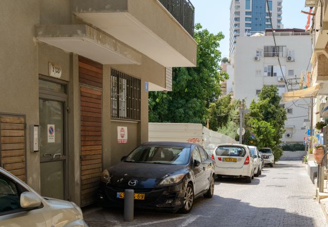 Apartment in Tel Aviv - Jaffa - MAMAD Elegant Duplex with XL Patio by FeelHome Apartment in Tel Aviv - Jaffa - MAMAD Elegant Duplex with XL Patio by FeelHome