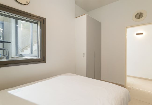 Apartment in Tel Aviv - Jaffa - MAMAD Elegant Duplex with XL Patio by FeelHome Apartment in Tel Aviv - Jaffa - MAMAD Elegant Duplex with XL Patio by FeelHome