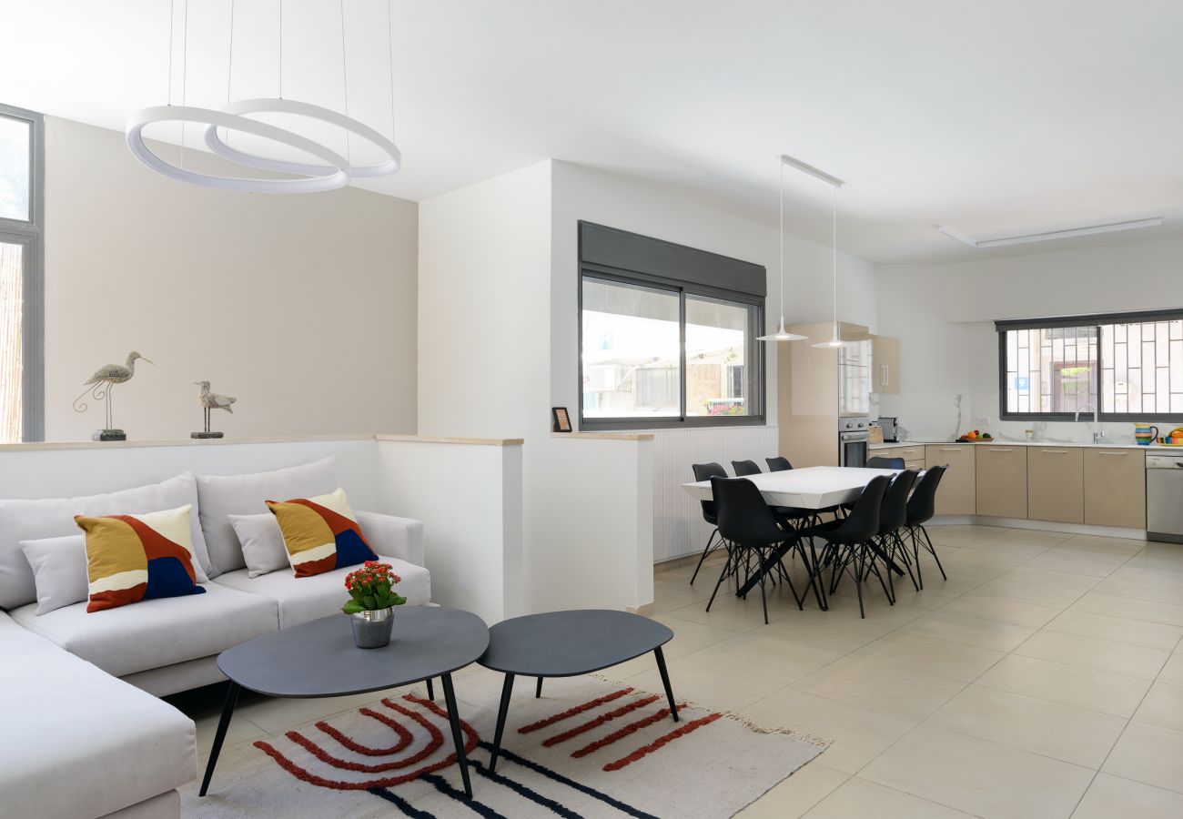 Apartment in Tel Aviv - Jaffa - Elegant Duplex with XL Patio by FeelHome