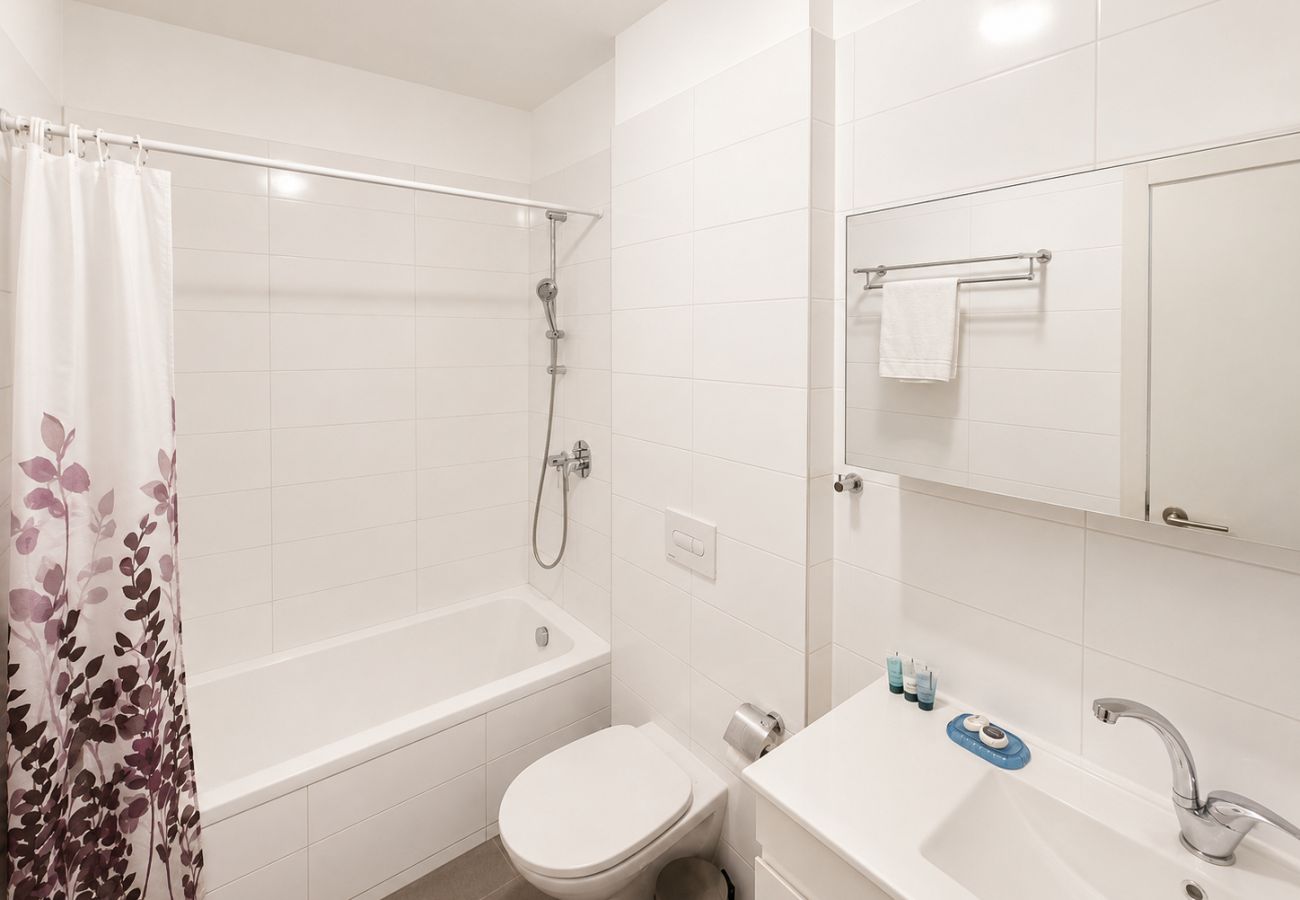 Apartment in Tel Aviv - Jaffa - Bright 2BR in Hype Neighborhood by FeelHome