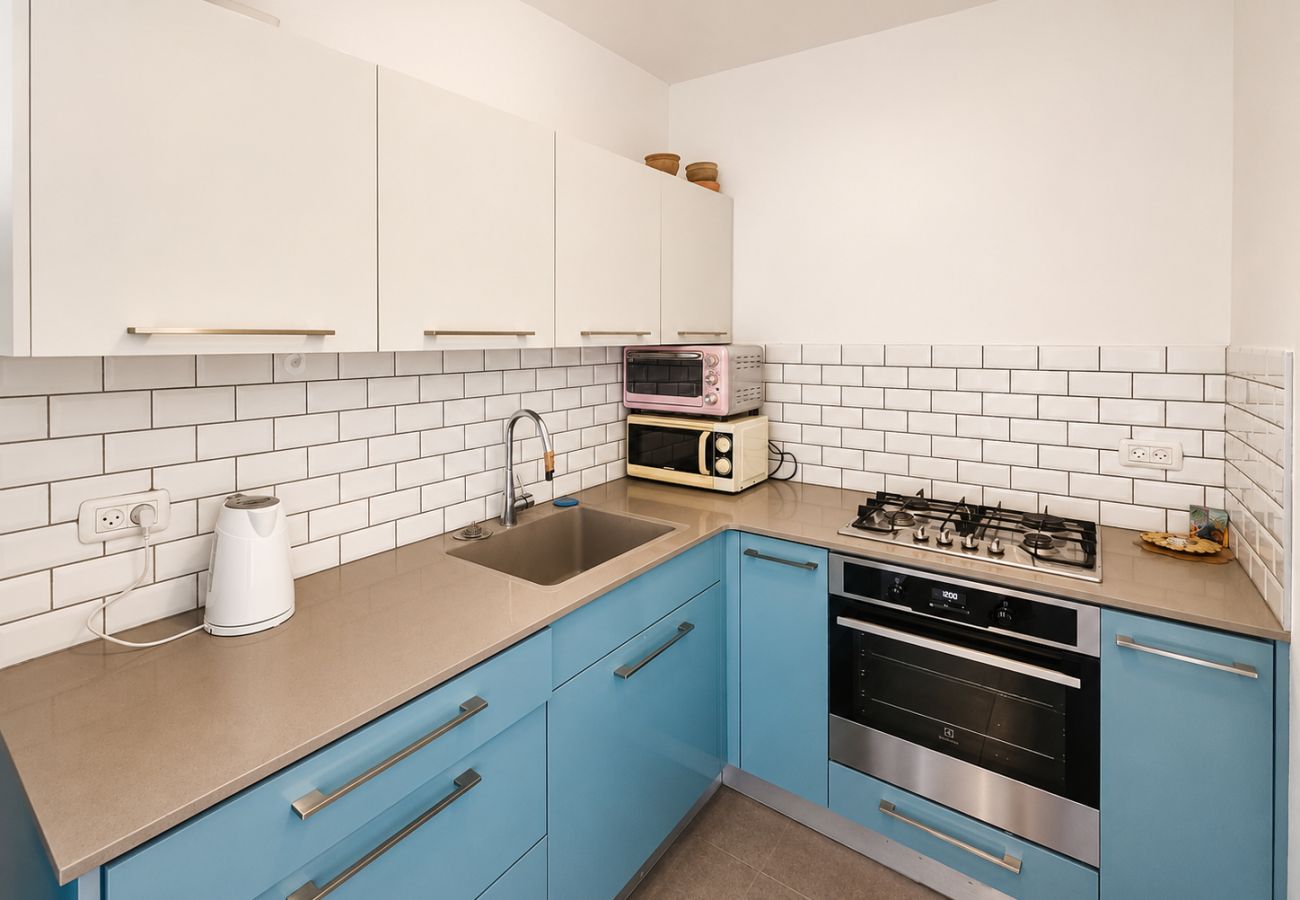 Apartment in Tel Aviv - Jaffa - Bright 2BR in Hype Neighborhood by FeelHome