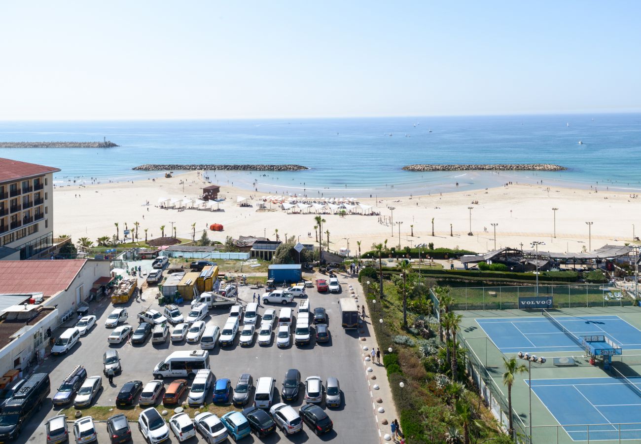 Apartment in Herzliya - Beach Duplex with 2 Terraces & Sea View by FeelHome