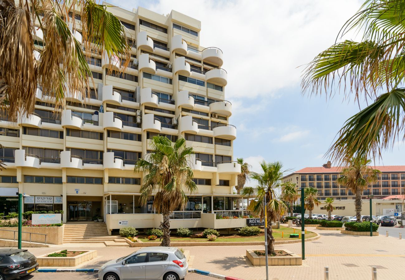 Apartment in Herzliya - Beach Duplex with 2 Terraces & Sea View by FeelHome