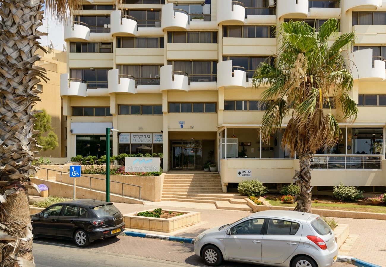 Apartment in Herzliya - Beach Duplex with 2 Terraces & Sea View by FeelHome