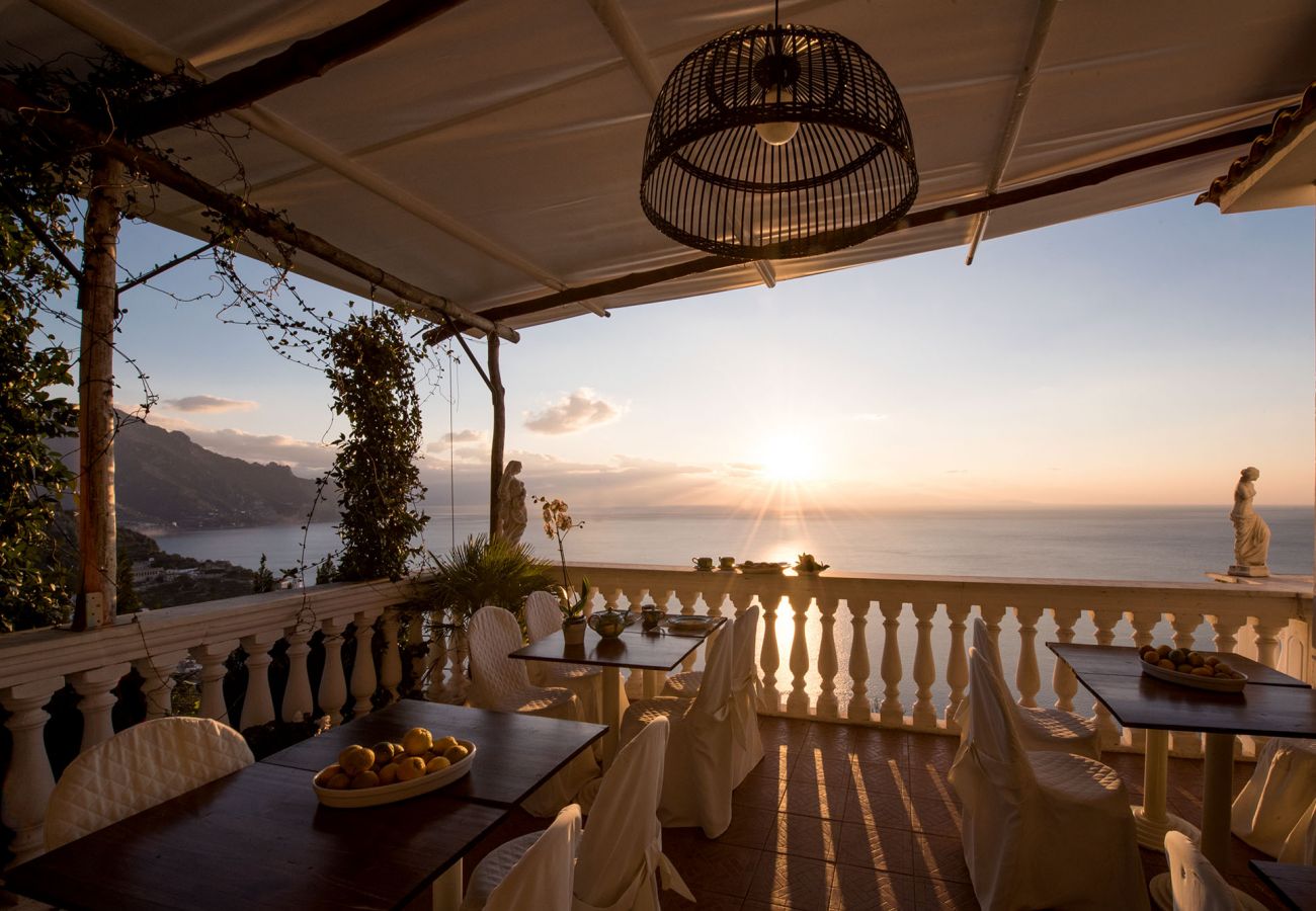 Villa in Pogerola - Villa Gioiello - Sea view pool with chromotherapy