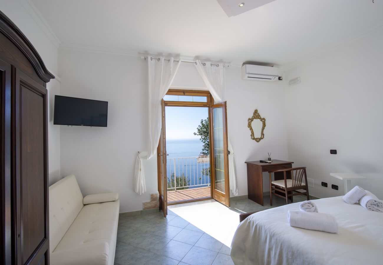 Villa in Pogerola - Villa Gioiello - Sea view pool with chromotherapy
