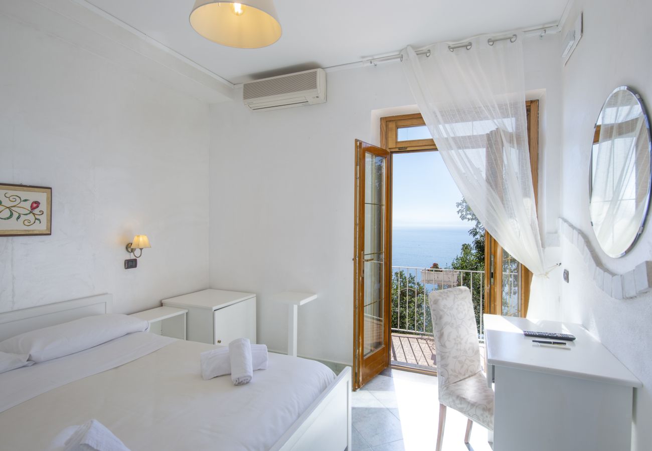 Villa in Pogerola - Villa Gioiello - Sea view pool with chromotherapy