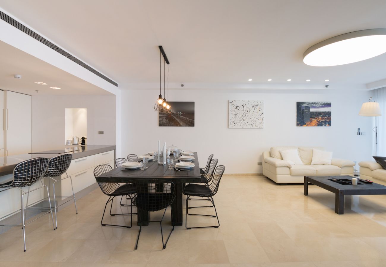 Apartment in Herzliya - High Class Condo at Marina by FeelHome