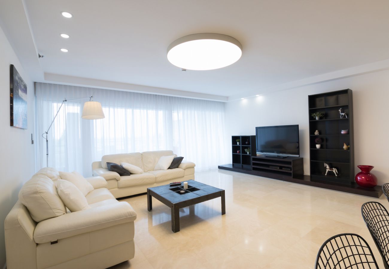 Apartment in Herzliya - High Class Condo at Marina by FeelHome