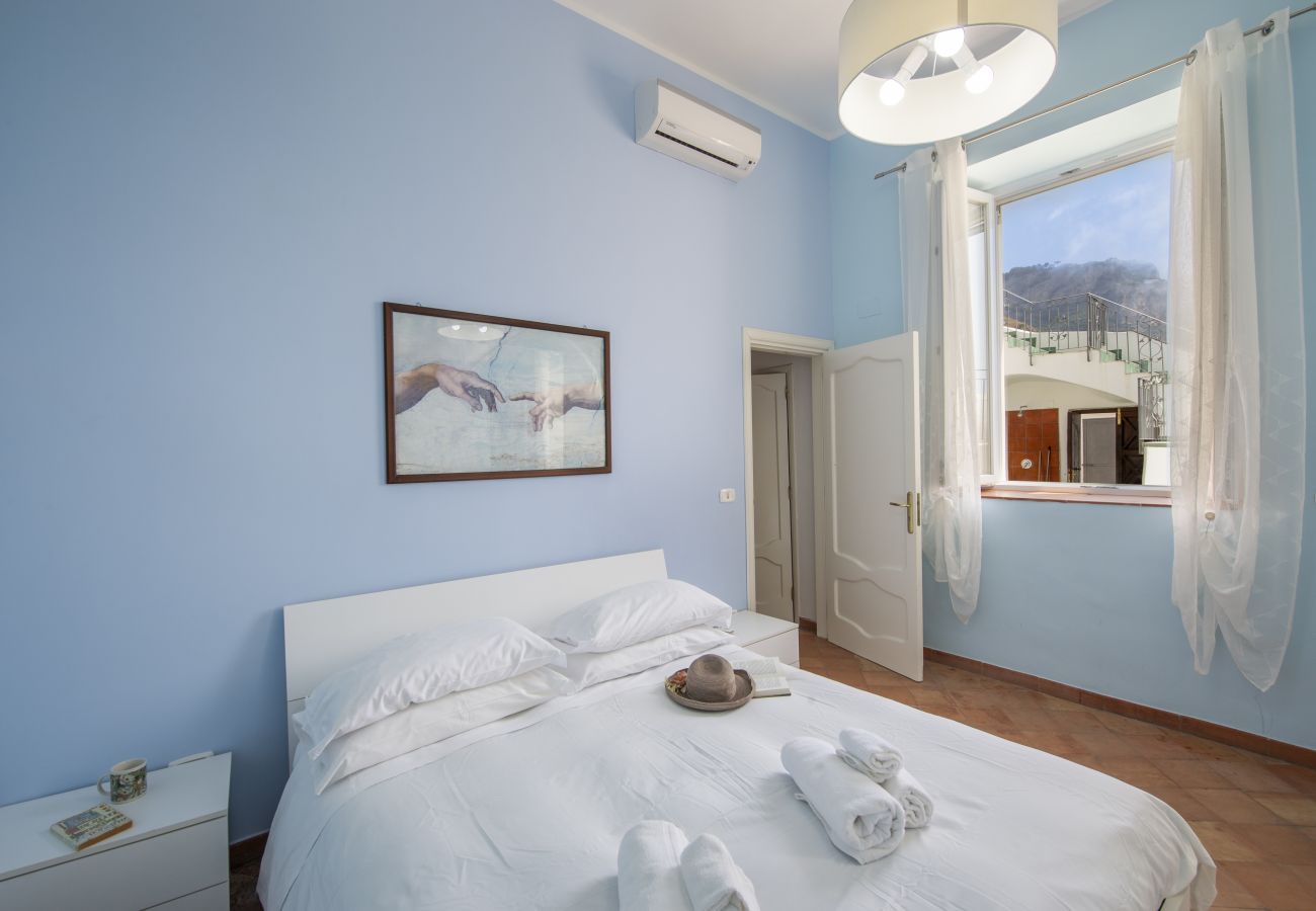 House in Praiano - Casa Punta Paradiso - Romantic Seaside Retreat
