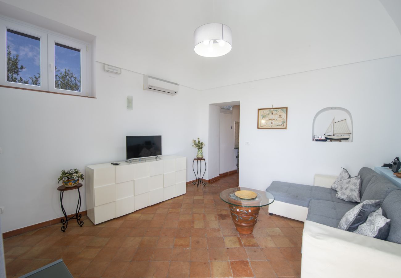 House in Praiano - Casa Punta Paradiso - Romantic Seaside Retreat