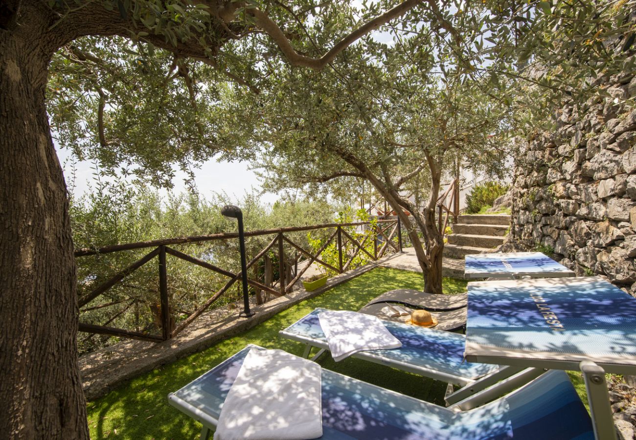 House in Praiano - Casa Punta Paradiso - Romantic Seaside Retreat