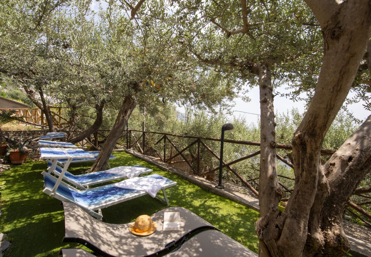 House in Praiano - Casa Punta Paradiso - Romantic Seaside Retreat