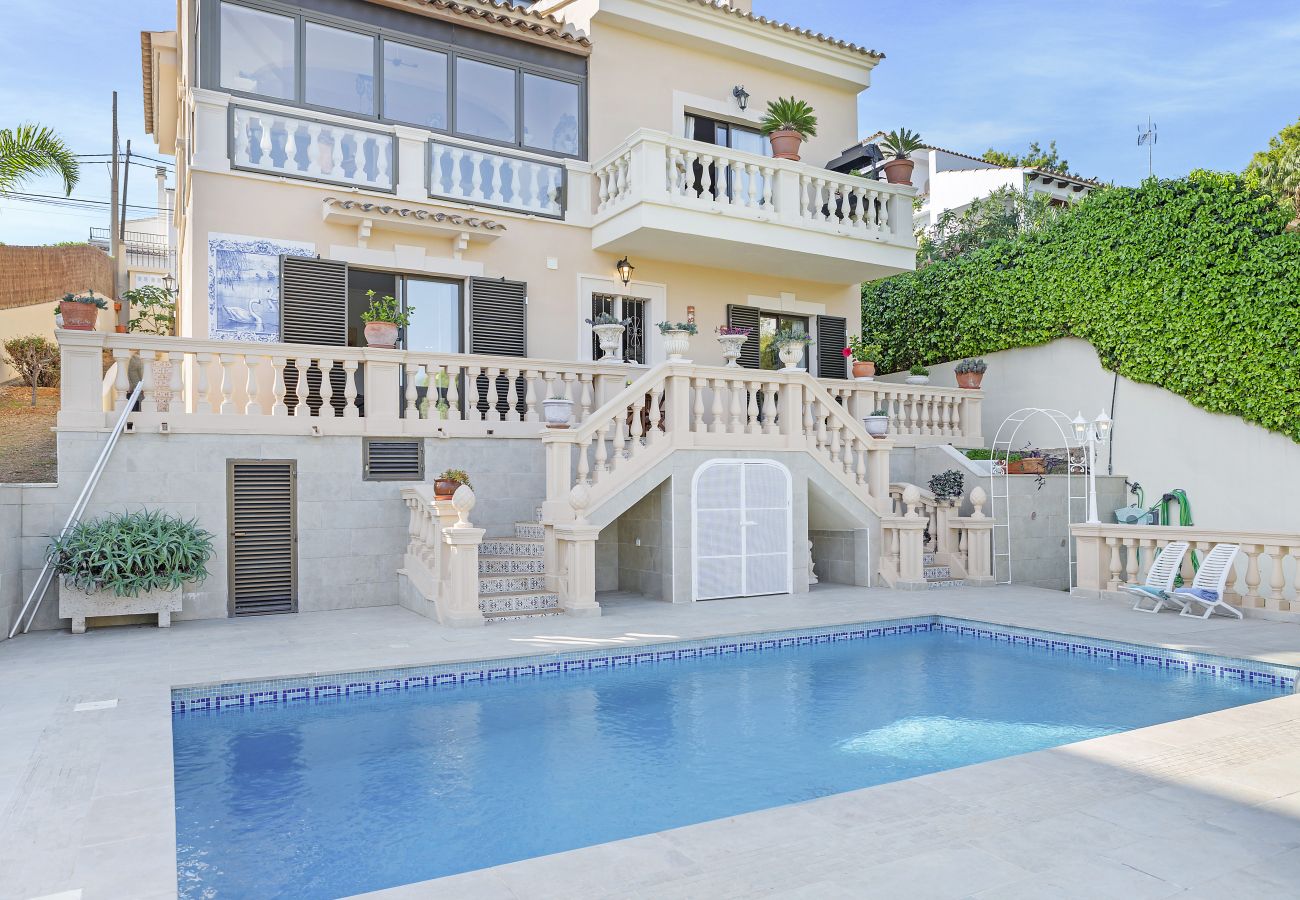 villa pool holiday rentals Mallorca